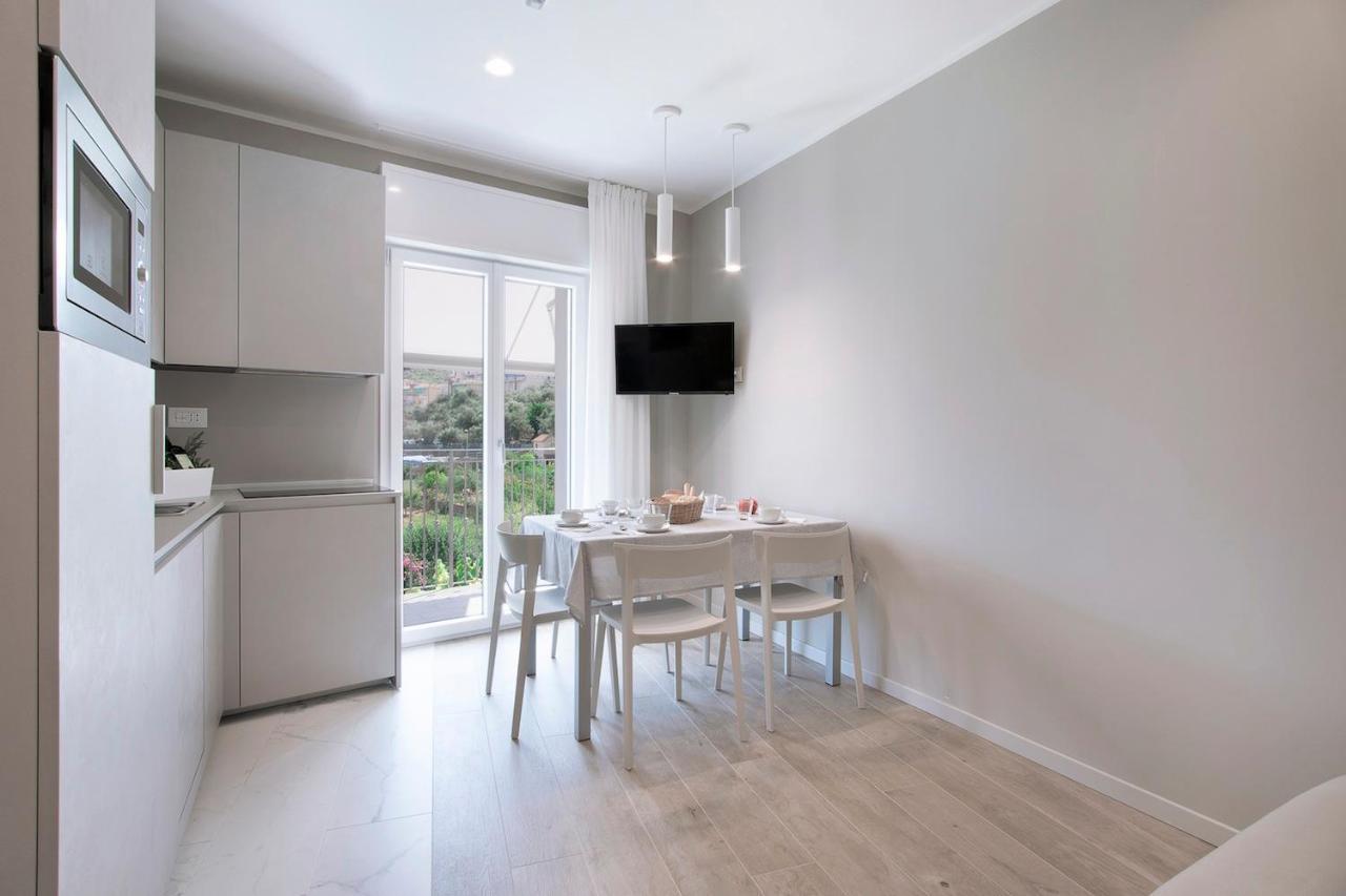 לאיגואליה Residence Dolcemare מראה חיצוני תמונה